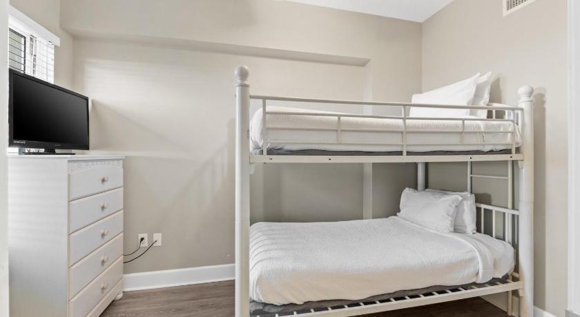 Image of Three-Bedroom Apartment with Ocean View 8