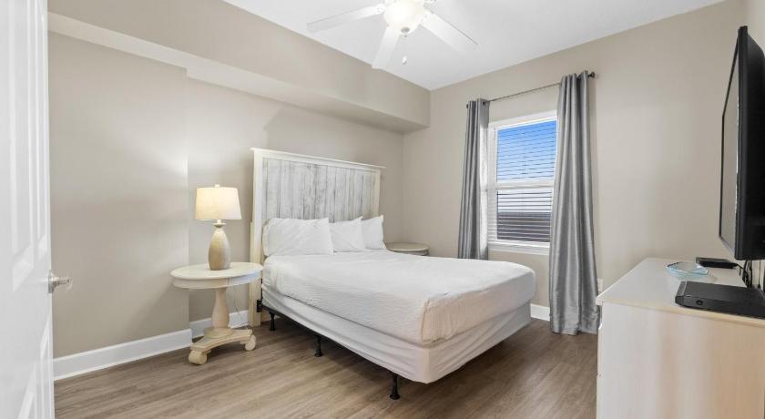 Image of Three-Bedroom Apartment with Ocean View 5