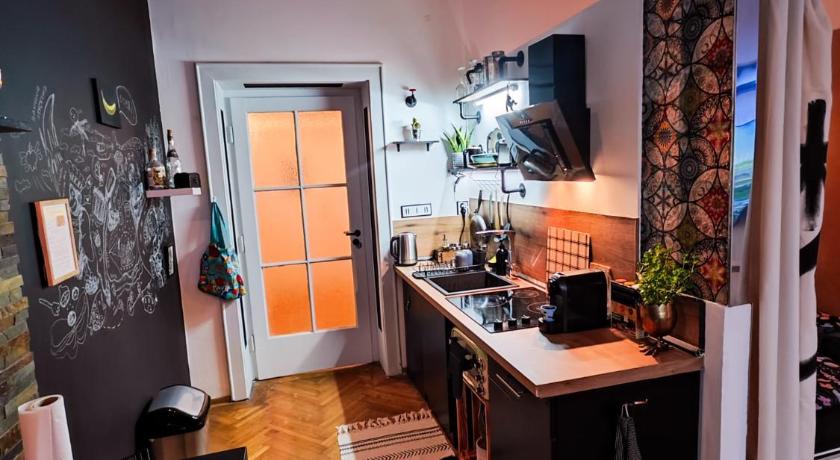 Image of One-Bedroom Apartment 9