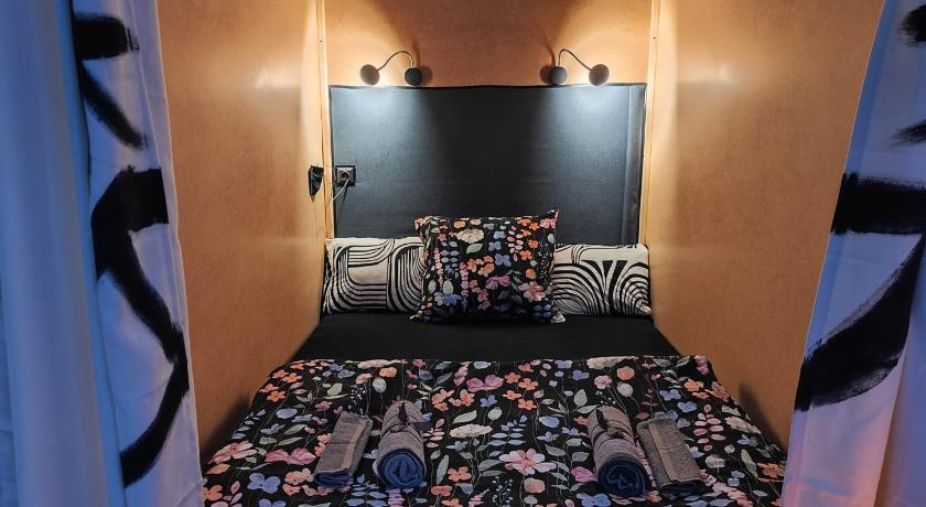 Image of One-Bedroom Apartment 42