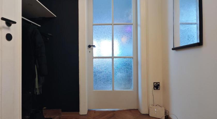 Image of One-Bedroom Apartment 13