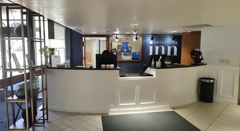 로건 (UT) University Inn 3성급 숙소 외관