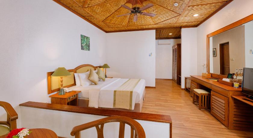 Image of Standard Beachfront Room 6