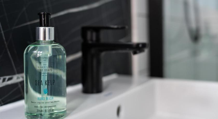 Image of Family Room 14