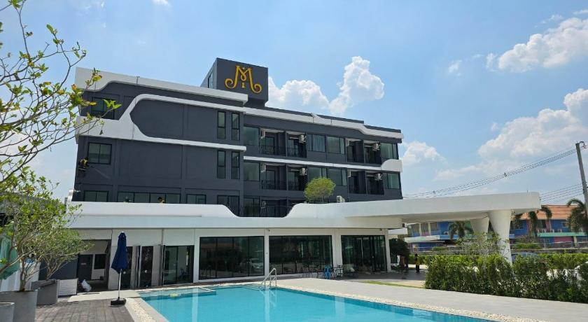 カンチャナブリ Manee Mantra Hotel, Kanchanaburi 4つ星 ホテル 外観