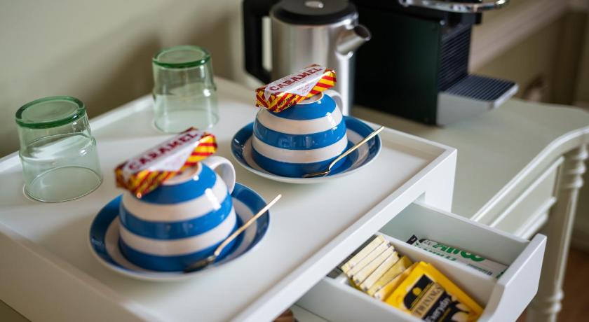 Image of Deluxe Double Room with Shower 0