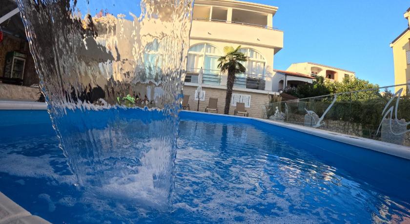 Apartments Sun Dance with heated Pool