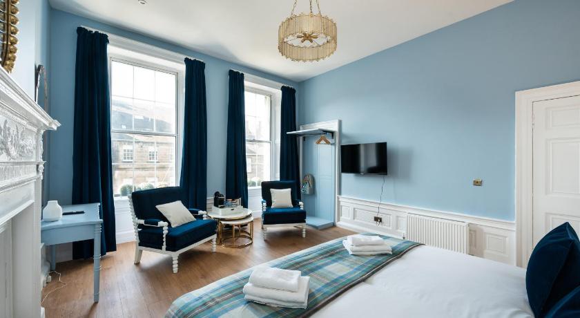 Image of Deluxe Double Room with Shower 12