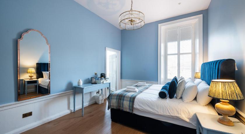 Image of Deluxe Double Room with Shower 11