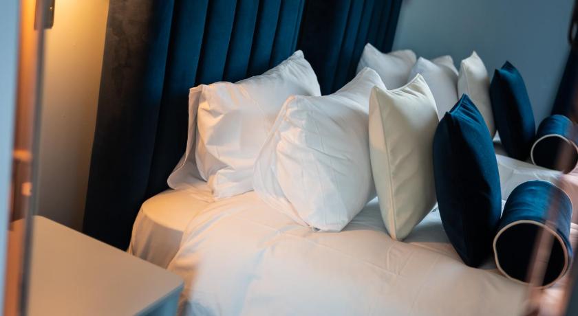Image of Double or Twin Room 9