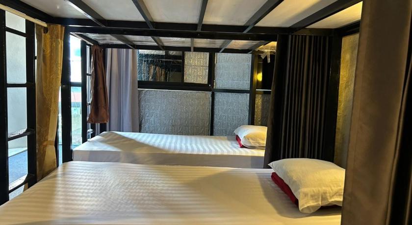Image of Dorm Bed 2