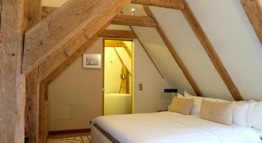 Image of Suite with Spa Bath 0