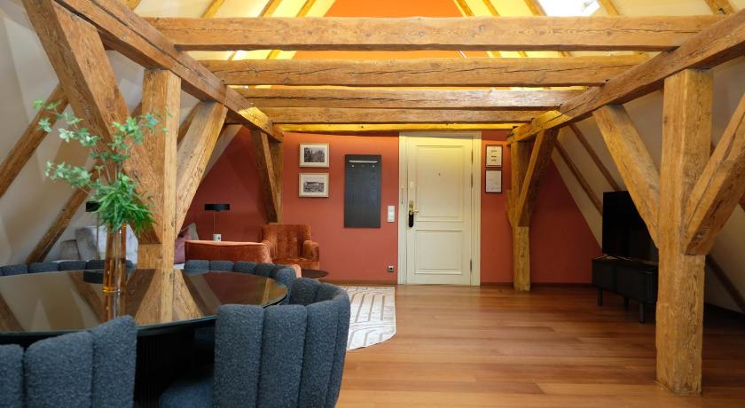 Image of Suite with Spa Bath 6