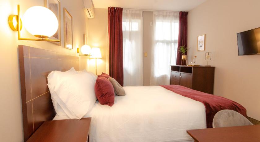 Image of Queen Room with Garden View 5
