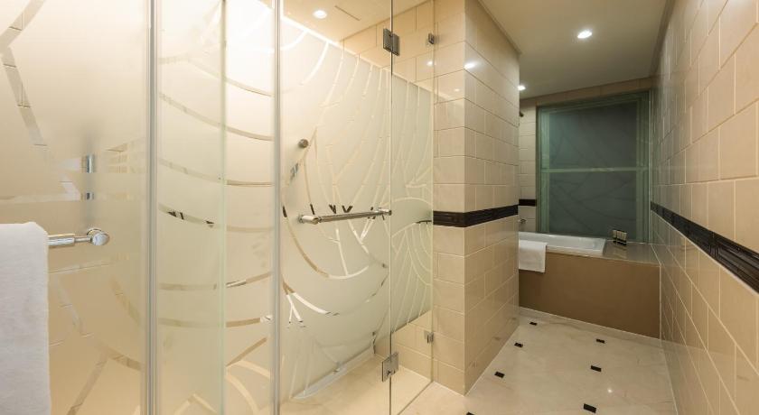 Image of Paramount Deluxe Room 9