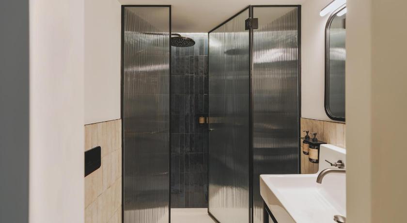 Image of Double or Twin Room with Balcony 12
