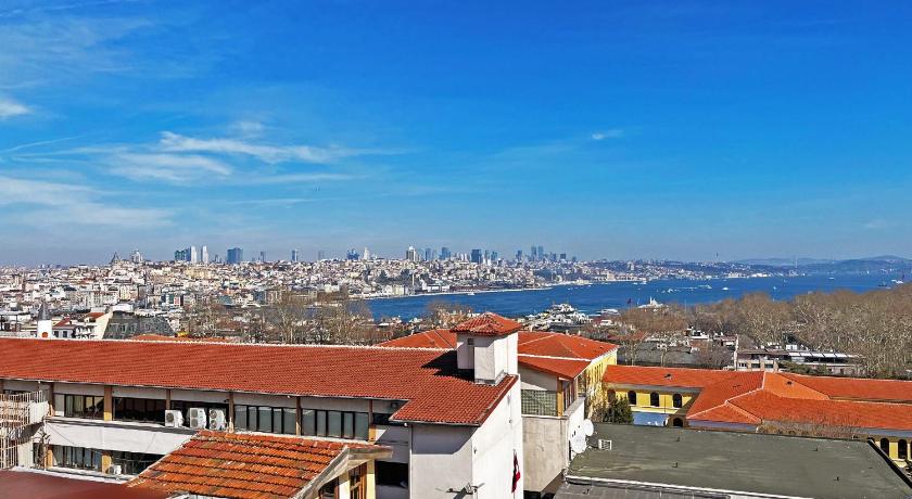 Golden Hotel Old City - image 2