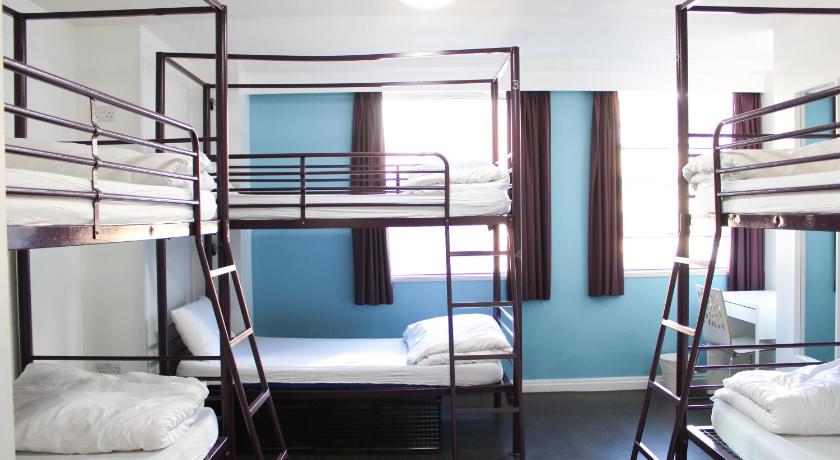 Image of Bed in 6-Bed Mixed Dorm Shared Bathroom 1