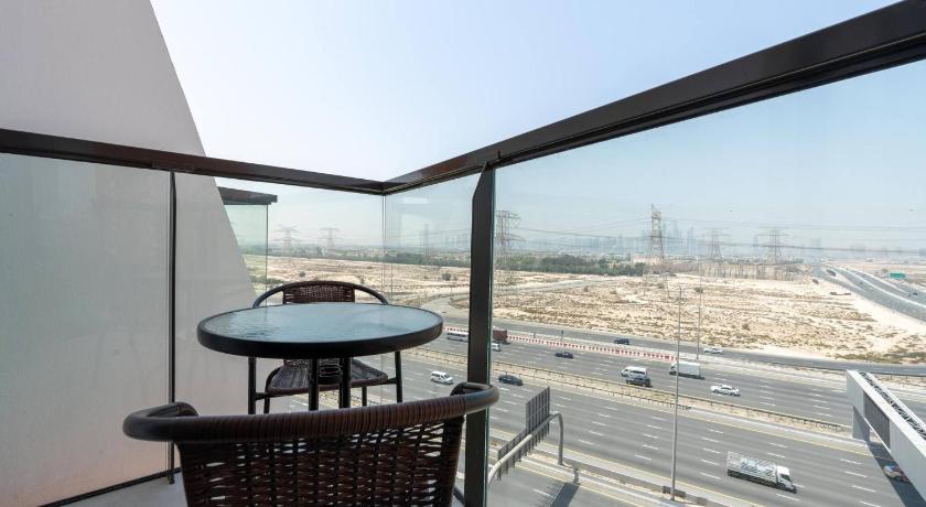 Delightful 2 Bedrooms In Jumeirah Village Circle - main image