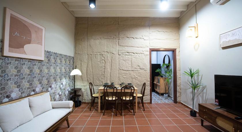 DeLuma - Lebuh Melayu 4 Bedroom (10 Pax) - image 11