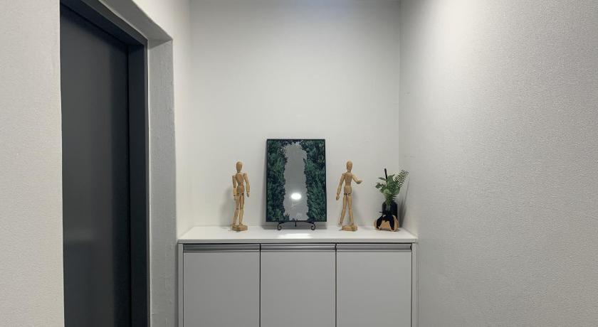 Seoul Naru House 4-Star Guesthouse lobby