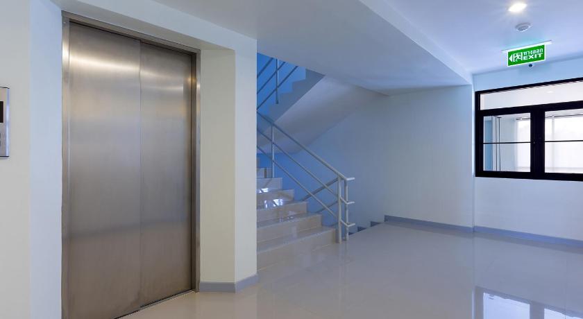 HOP INN Krabi Building B – Krabi, CO