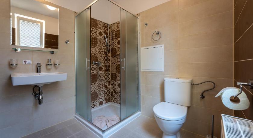Image of Deluxe Double Room with Balcony and Treatment Package in Palace I 2