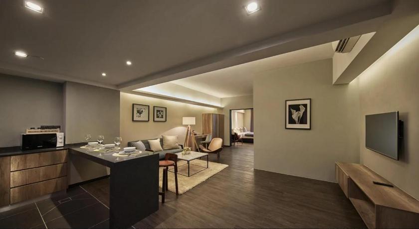 Image of 2 Bedroom Suite 5