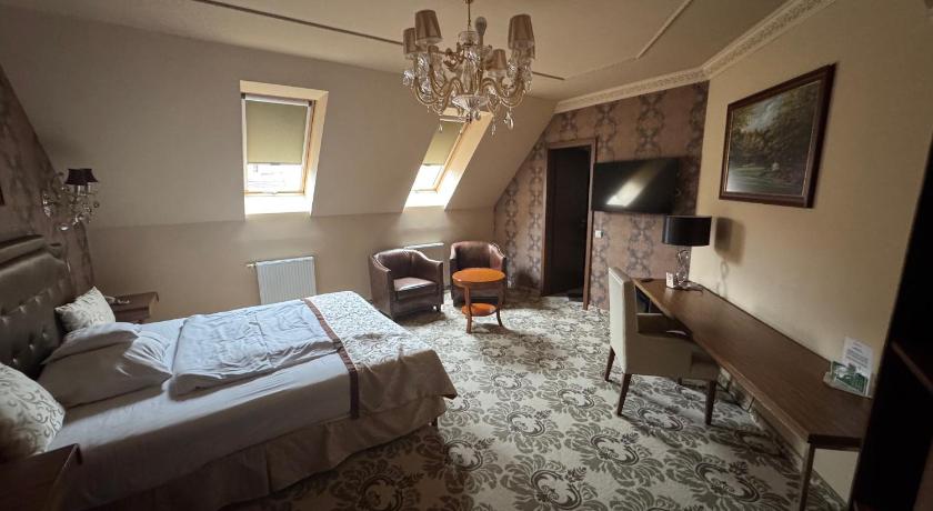 Image of Deluxe Double Room 6