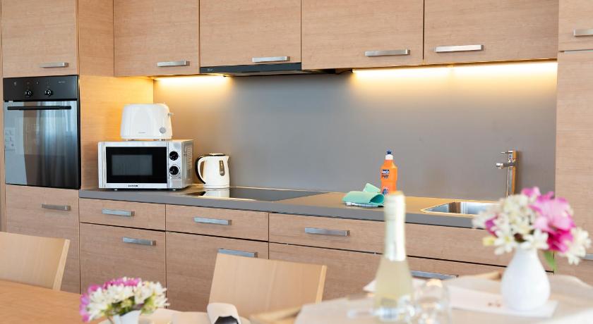 Image of Suite 7