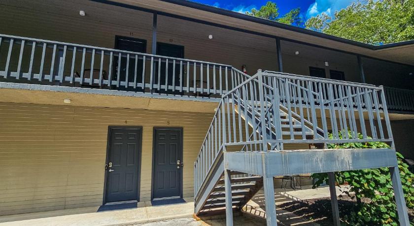 Eureka Springs Bella Paradiso 5 King Bed Studio Walk to Downtown 4-Star Accommodation room