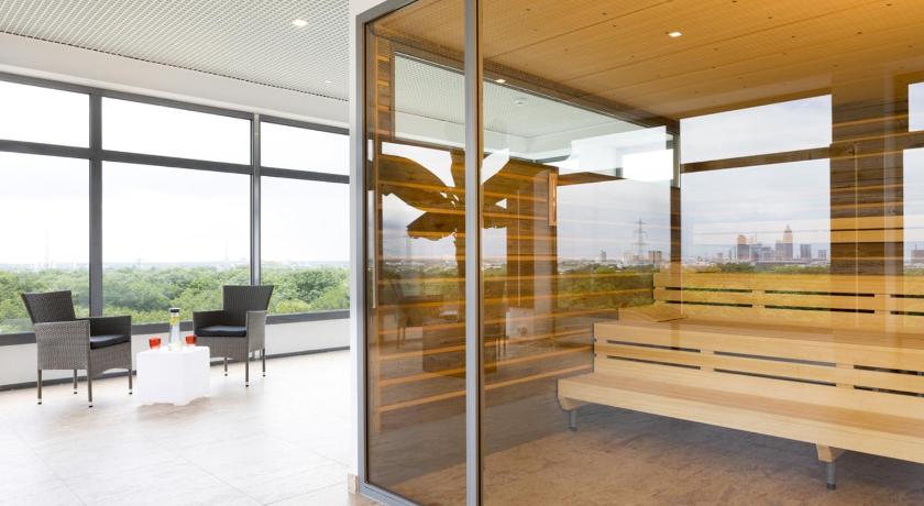 H4 Hotel Frankfurt Messe - image 2