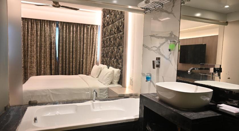 Image of King Suite 1