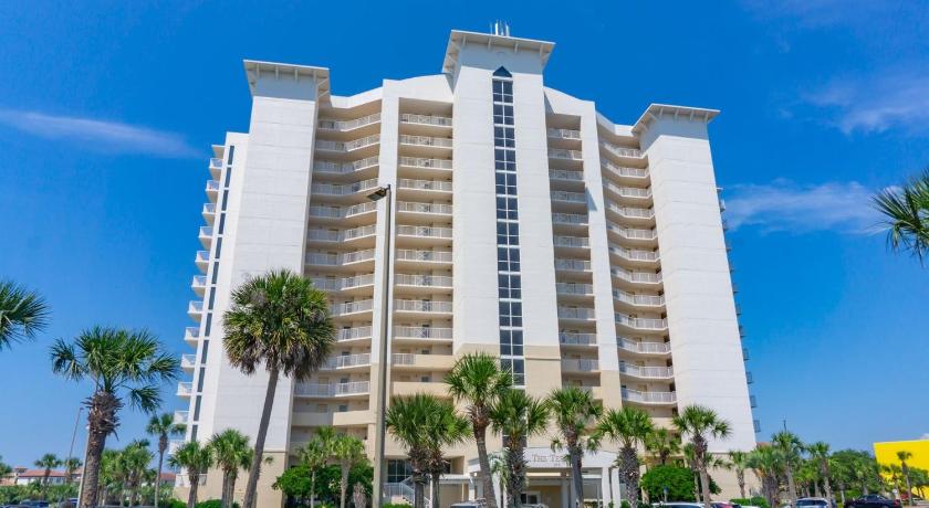 Image of Three-Bedroom Apartment 7