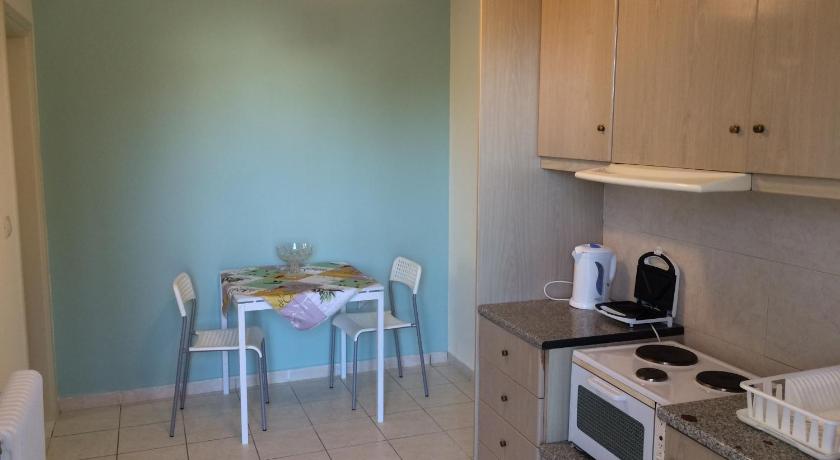 Image of Apartment with Shower 3
