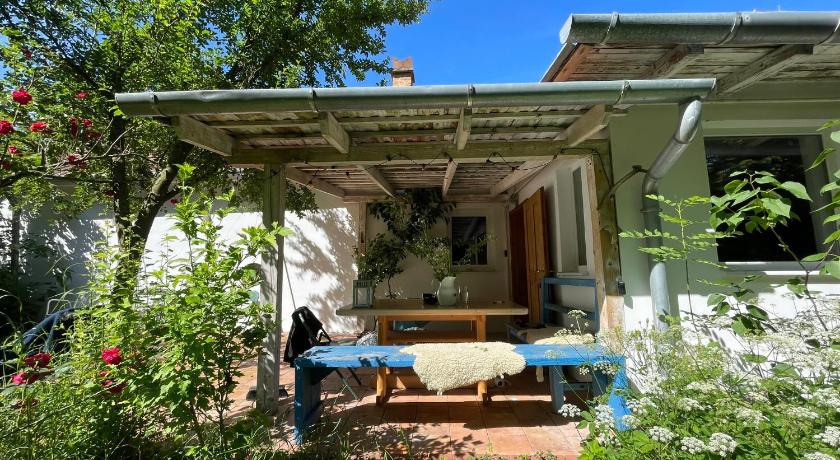 ラロクシュムジュシュ Charmantes Arkadenhaus mit großem Garten 4つ星 シングルルーム レストラン