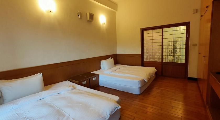 Image of Mountain View Room 4
