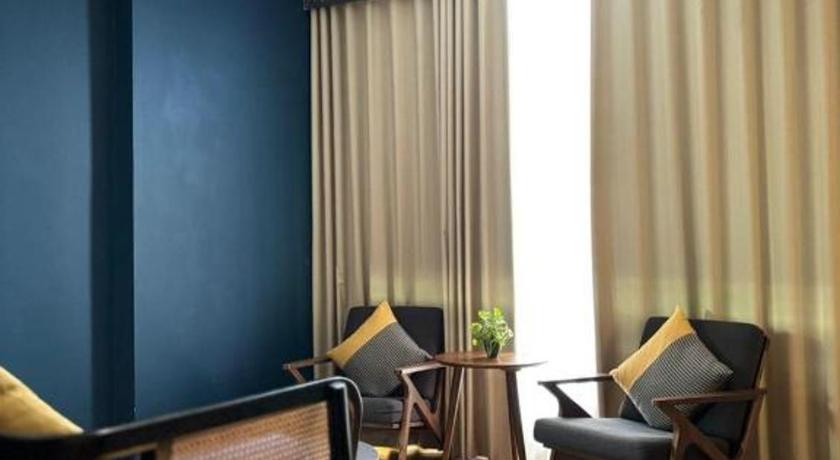 Image of Junior King Suite 11