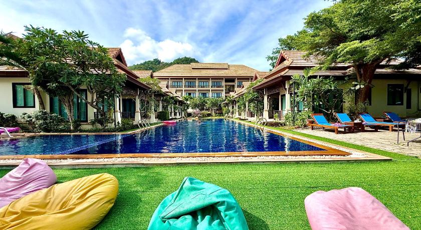 Koh Samui Poolsawat Villa 3-Star Hotel pool