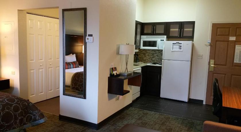 Staybridge Suites Chicago-Oakbrook Terrace