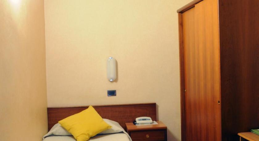 Hotel Button photo