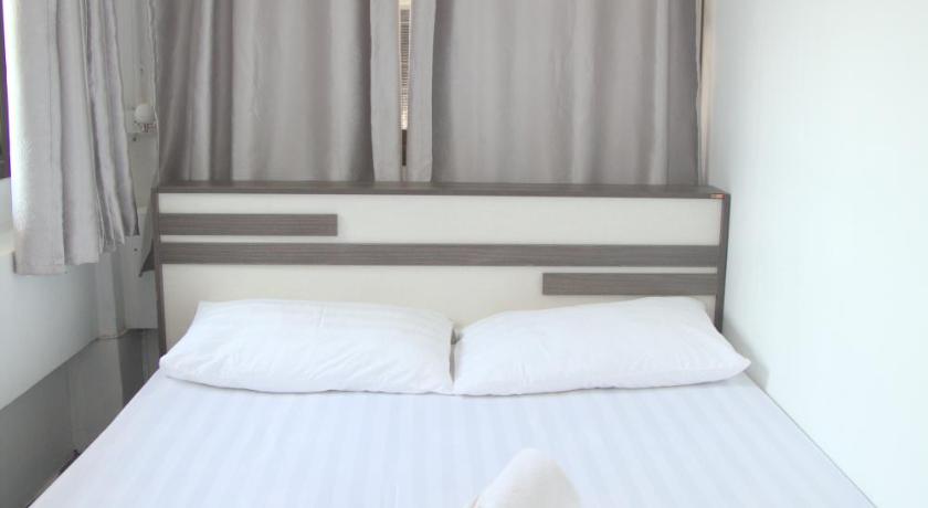 Image of Queen Bedroom 1