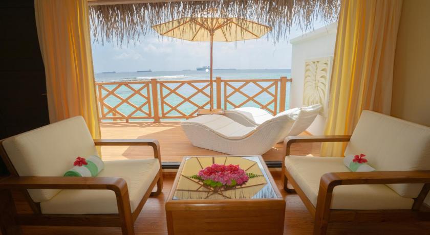 Image of Superior Water Bungalow 4