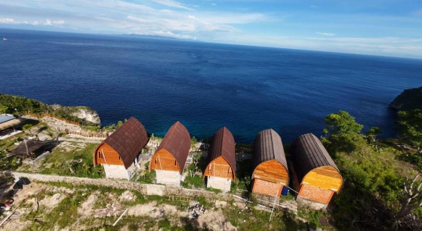 Suwehan Beach Cliff House - image 14