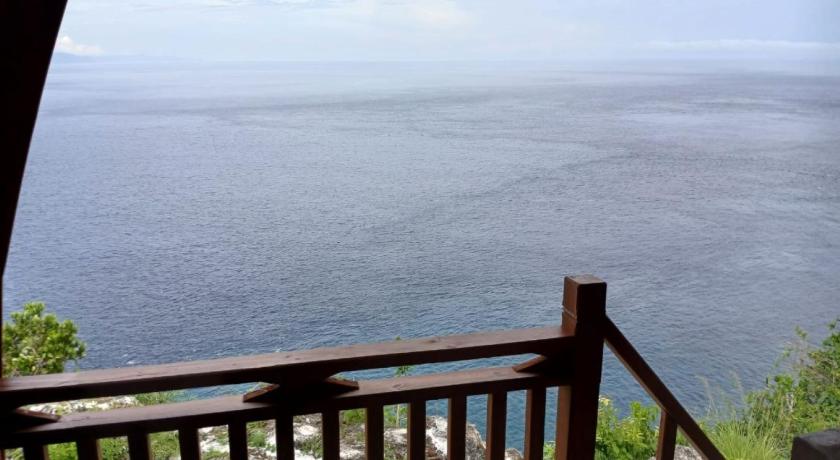 Suwehan Beach Cliff House - image 27