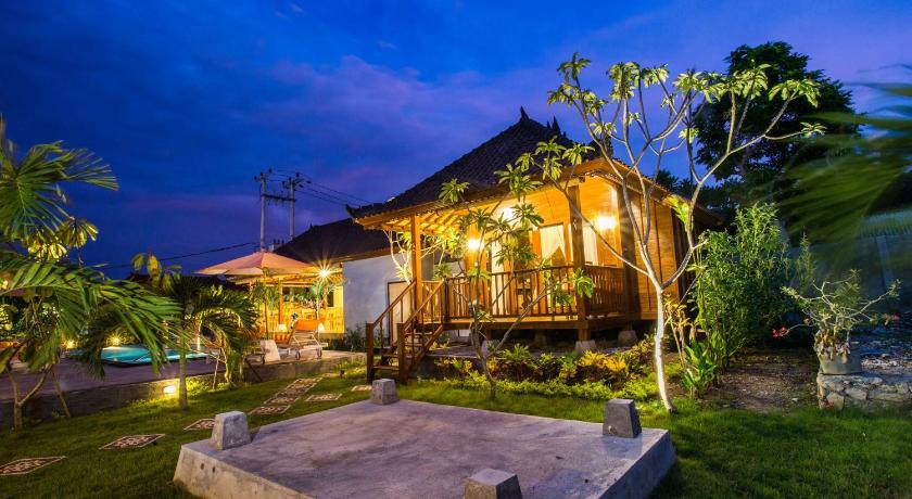 バリ Dinatah Lembongan Villas 4つ星 ホテル プール