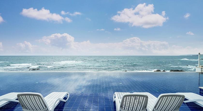 キョンジュ Elafonisi Poolvilla & Hotel 2つ星 ホテル レストラン