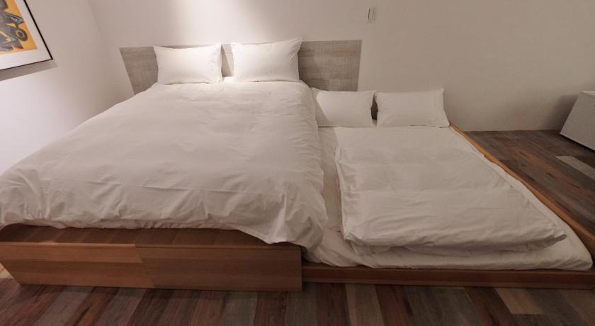 Image of Economy Quadruple Room 8