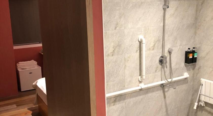 Image of Standard Double Accessible 13