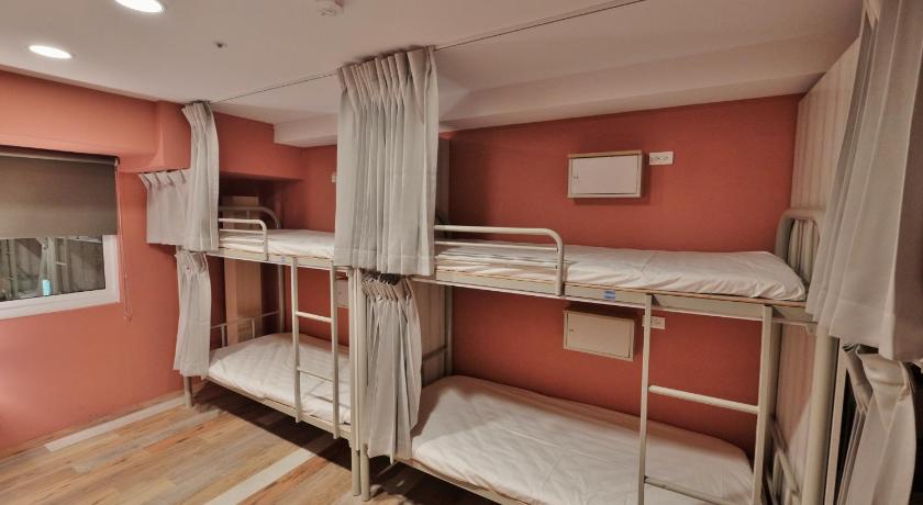 Image of Single Bed in Female Dormitory Room with Shared Bathroom 5
